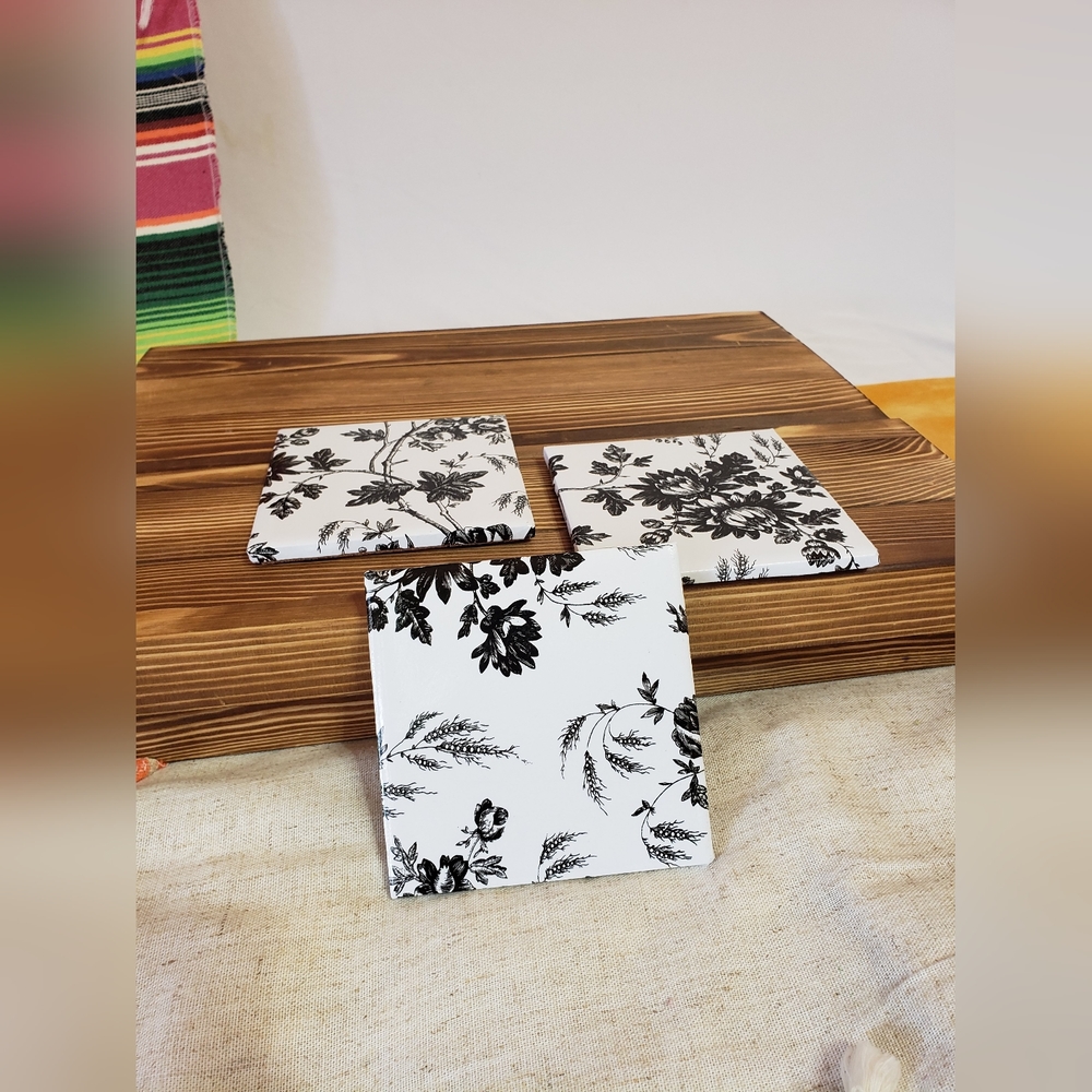 3 Pieces Black and White Tile Floral Coasters